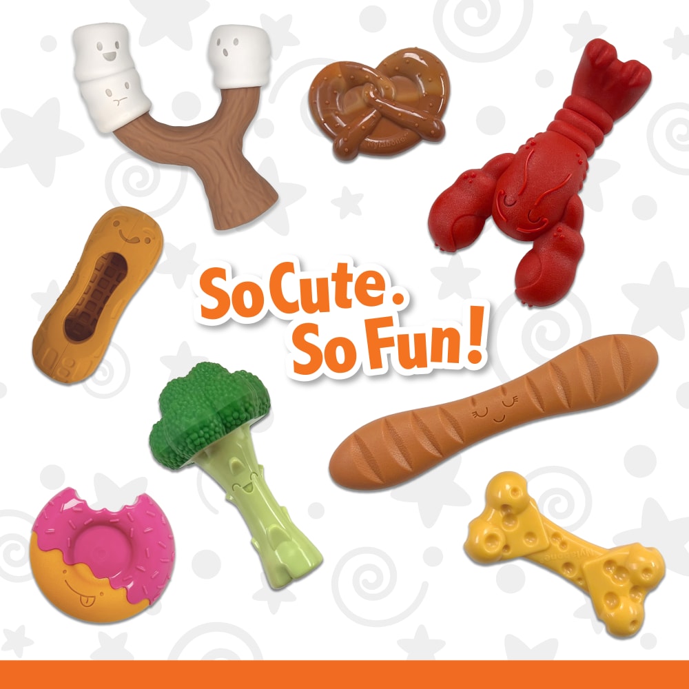 018214855552-nylabone-novelty-donut-wolf-familyshot
